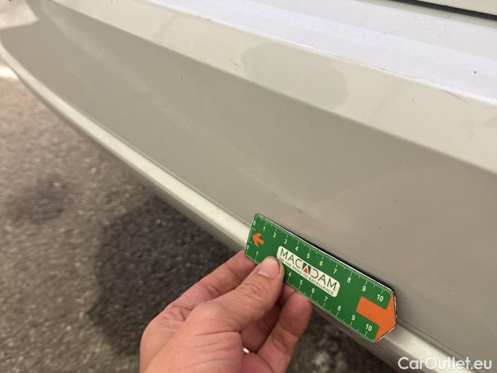  Bmw  Serie 3 BMW Série 3 Touring / 2022 / 5P / Break 318i 156ch Business Design BVA8 #3