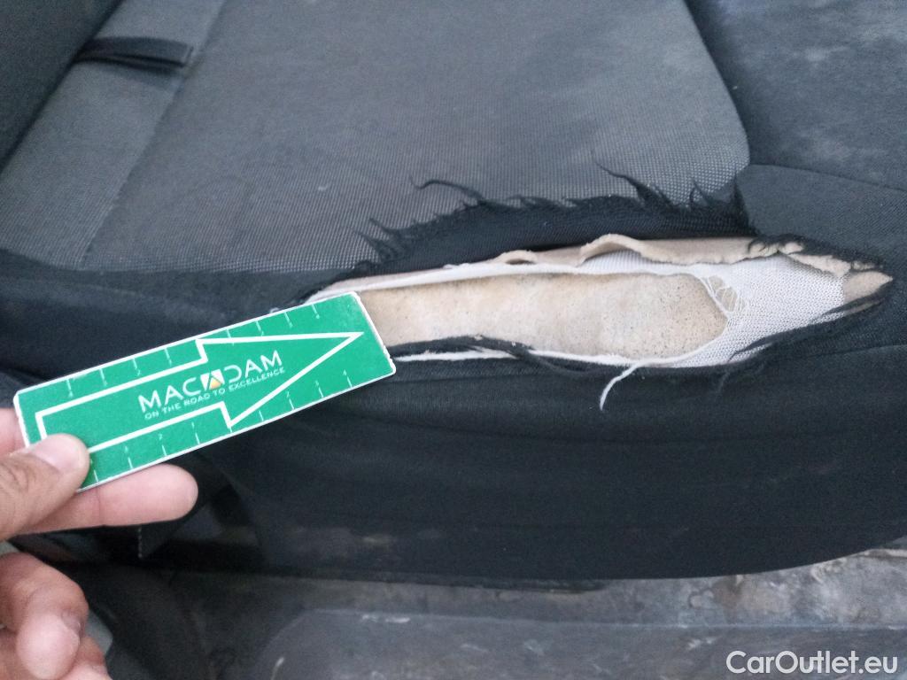  Volkswagen  Crafter VOLKSWAGEN  / 2017 / 4P / furgón 30 Furgón BM TN L3H2 2.0TDI 75kW (102CV) #3