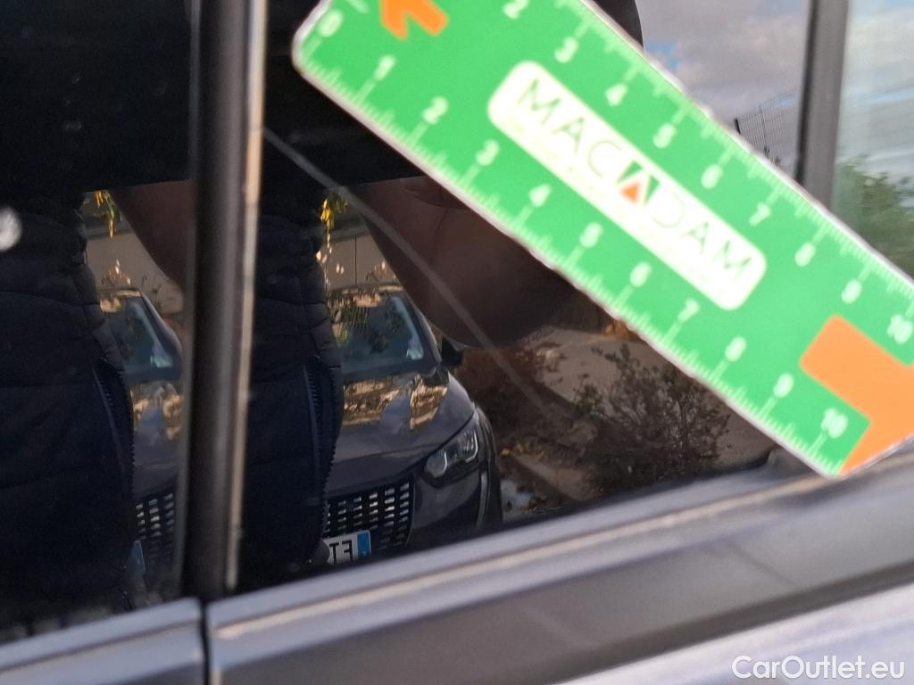  Citroen  C4  Berline Feel Pack 1.5 BlueHDI 110CV BVM6 E6d #31