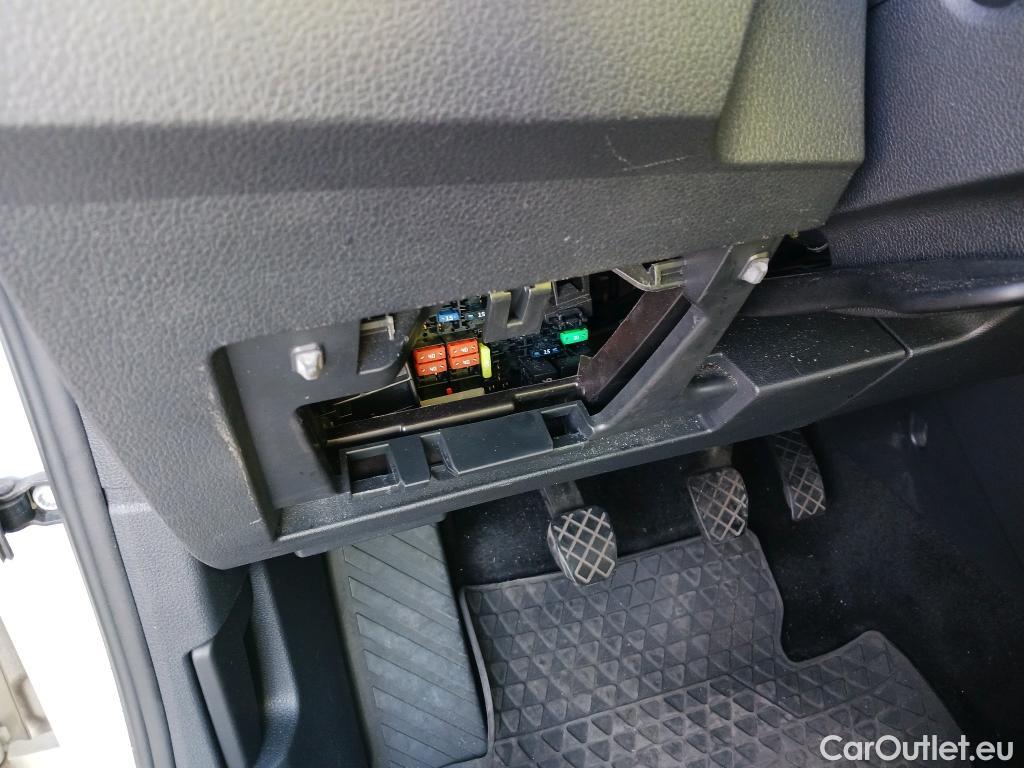  Volkswagen  Caddy VOLKSWAGEN  / 2020 / 4P / combi Kombi 2.0 TDI 75kW (102CV) (CX) #19