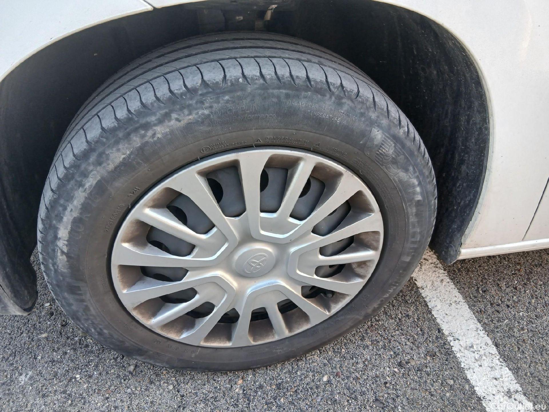  Toyota  Proace TOYOTA  CITY 1.5D 75kW (100CV) GX L1 (AC) #2