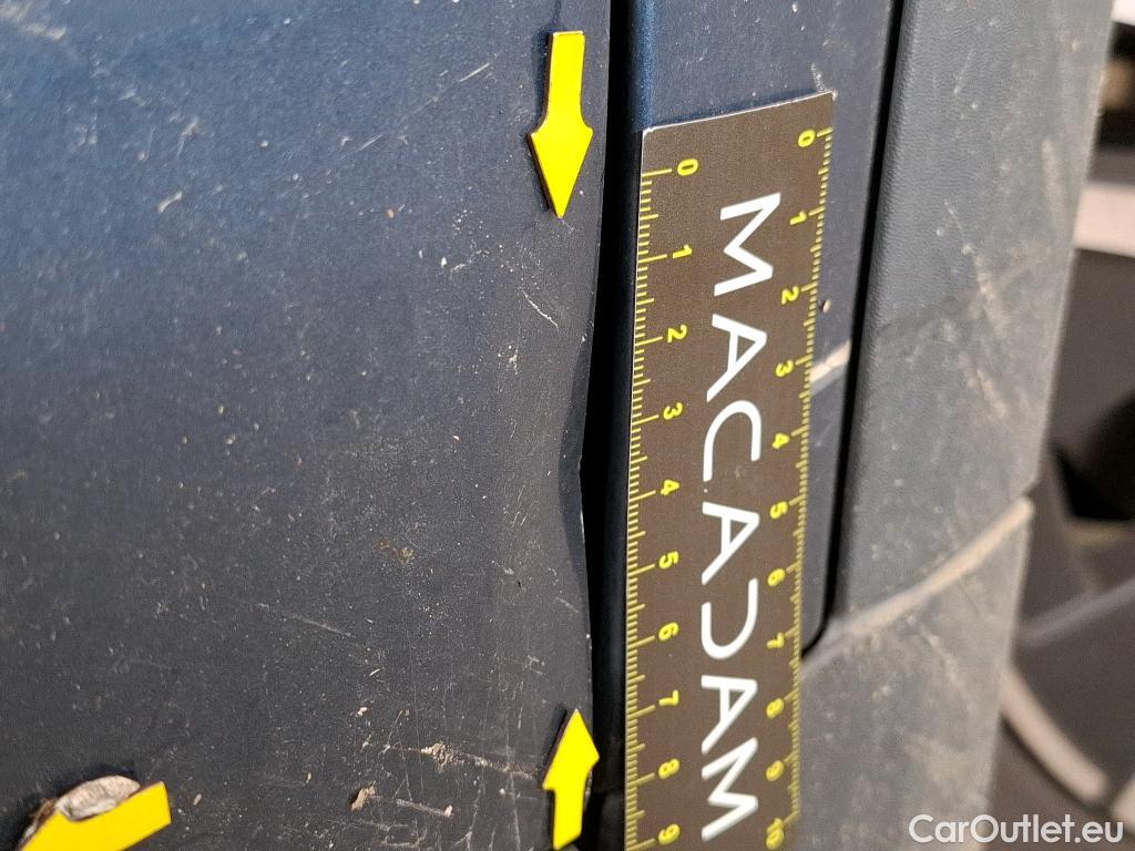  Mercedes  GLA MERCEDES-BENZ  / 2020 / 5P / SUV 2.0  200 D BUSINESS LINE DCT #4