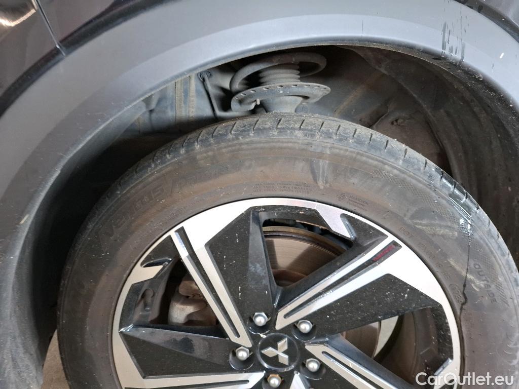  Land Rover  Discovery MITSUBISHI Eclipse Cross / 2020 / 5P / SUV 2.4 Twin Motor 4WD Intense Style #5