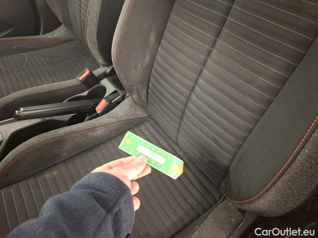  Peugeot  2008  Active Business 1.5 HDi 130CV BVA8 E6d #15