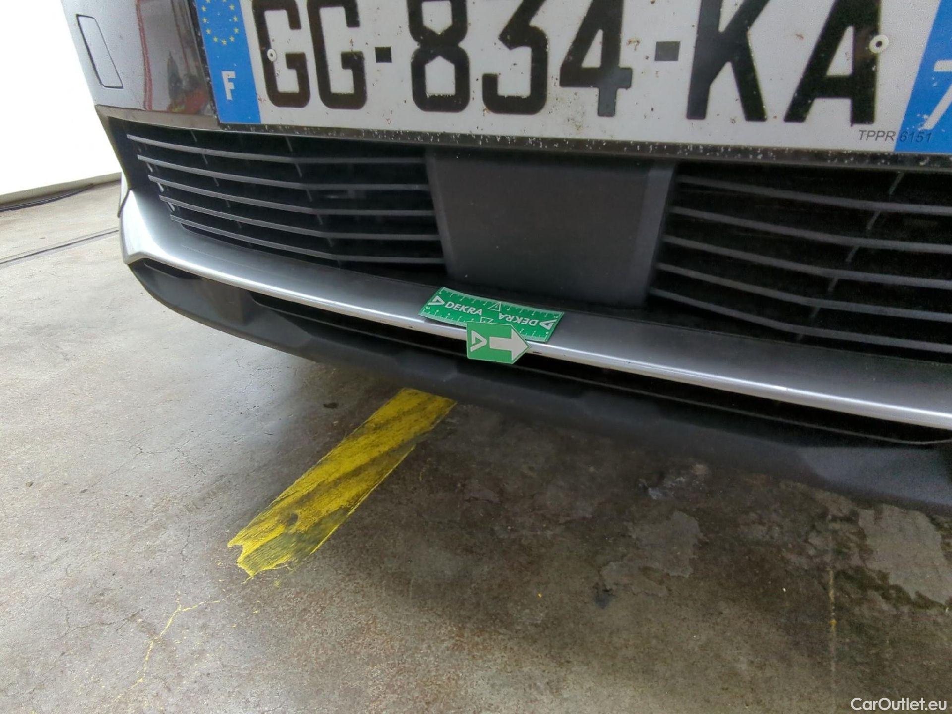  Peugeot  3008  II Active Pack 1.5 HDi 130CV BVA8 E6d #13