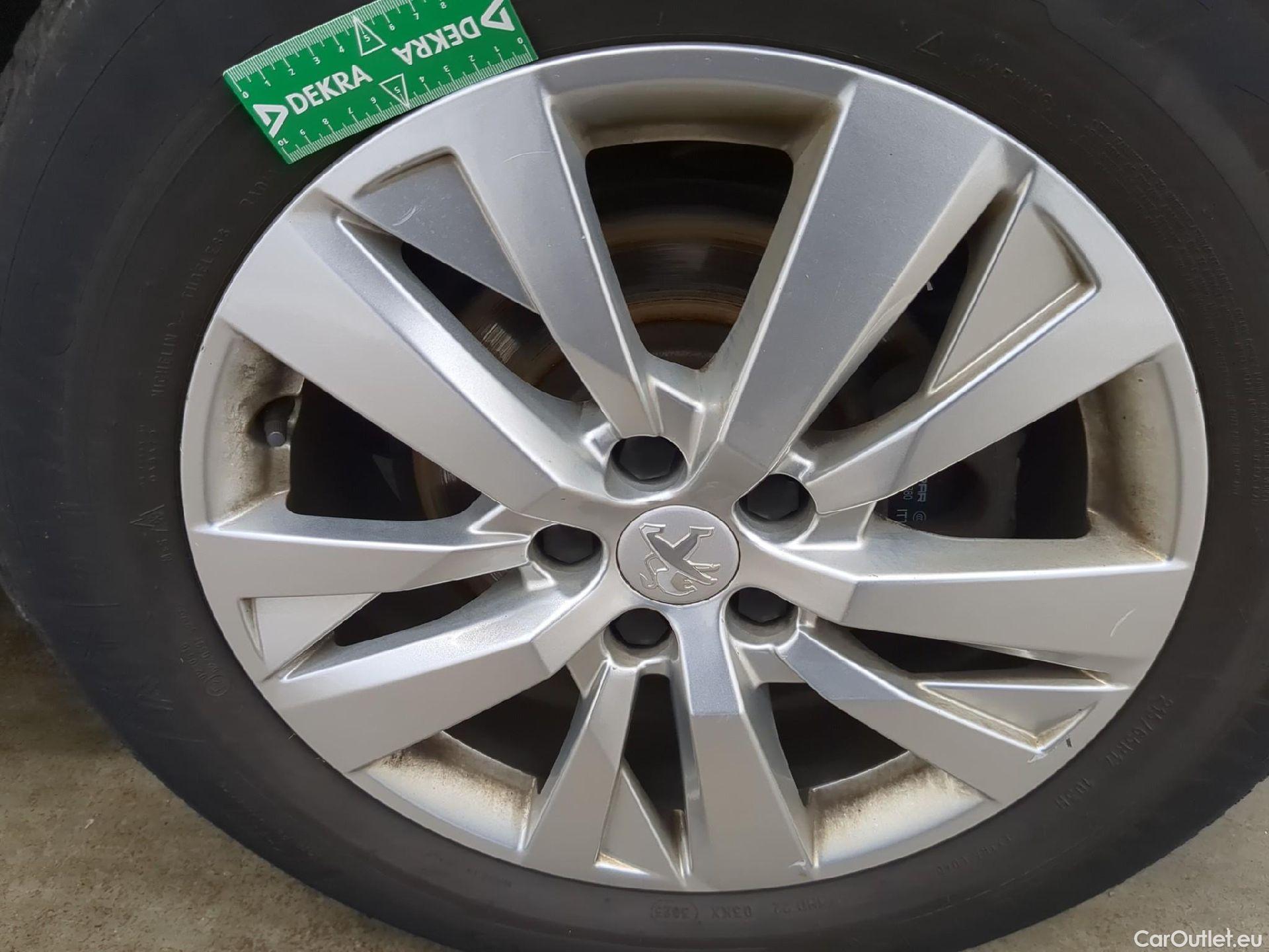  Peugeot  3008  II Active Pack 1.5 HDi 130CV BVA8 E6d #12