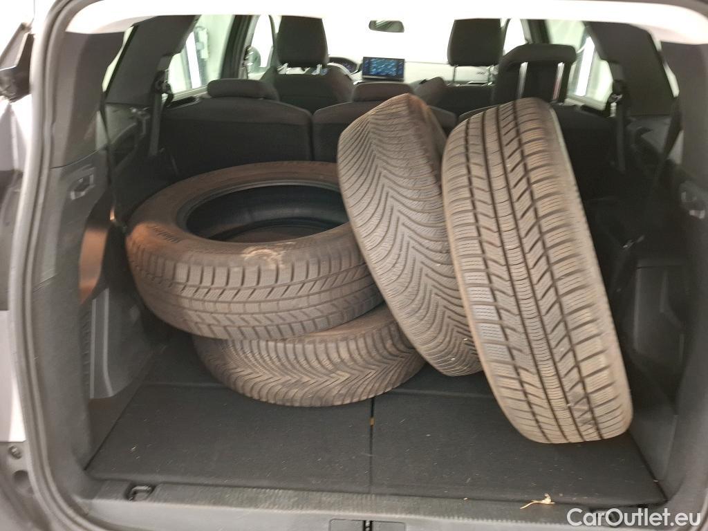  Peugeot  5008  Style 1.5 HDi 130CV BVA8 7 Sieges E6d #1