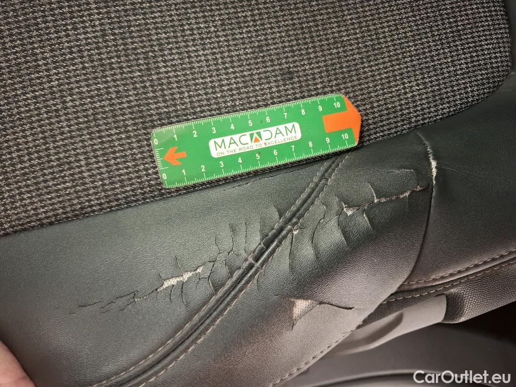  Peugeot  3008  Allure Business 1.5 HDi 130CV BVA8 E6d #2