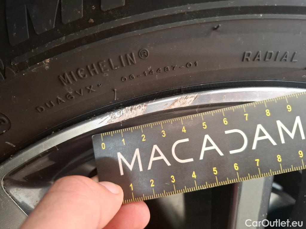  Peugeot  3008  Allure 1.5 HDi 130CV BVA8 E6d #37