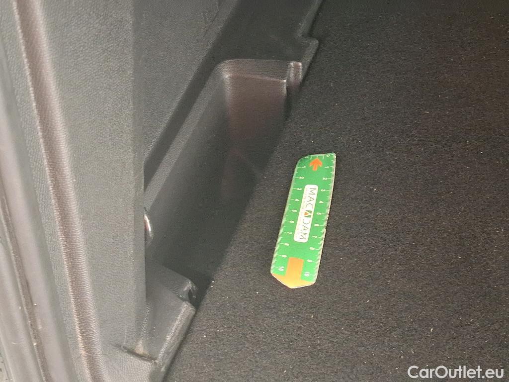  Peugeot  3008  Allure Business 1.5 HDi 130CV BVA8 E6d #25