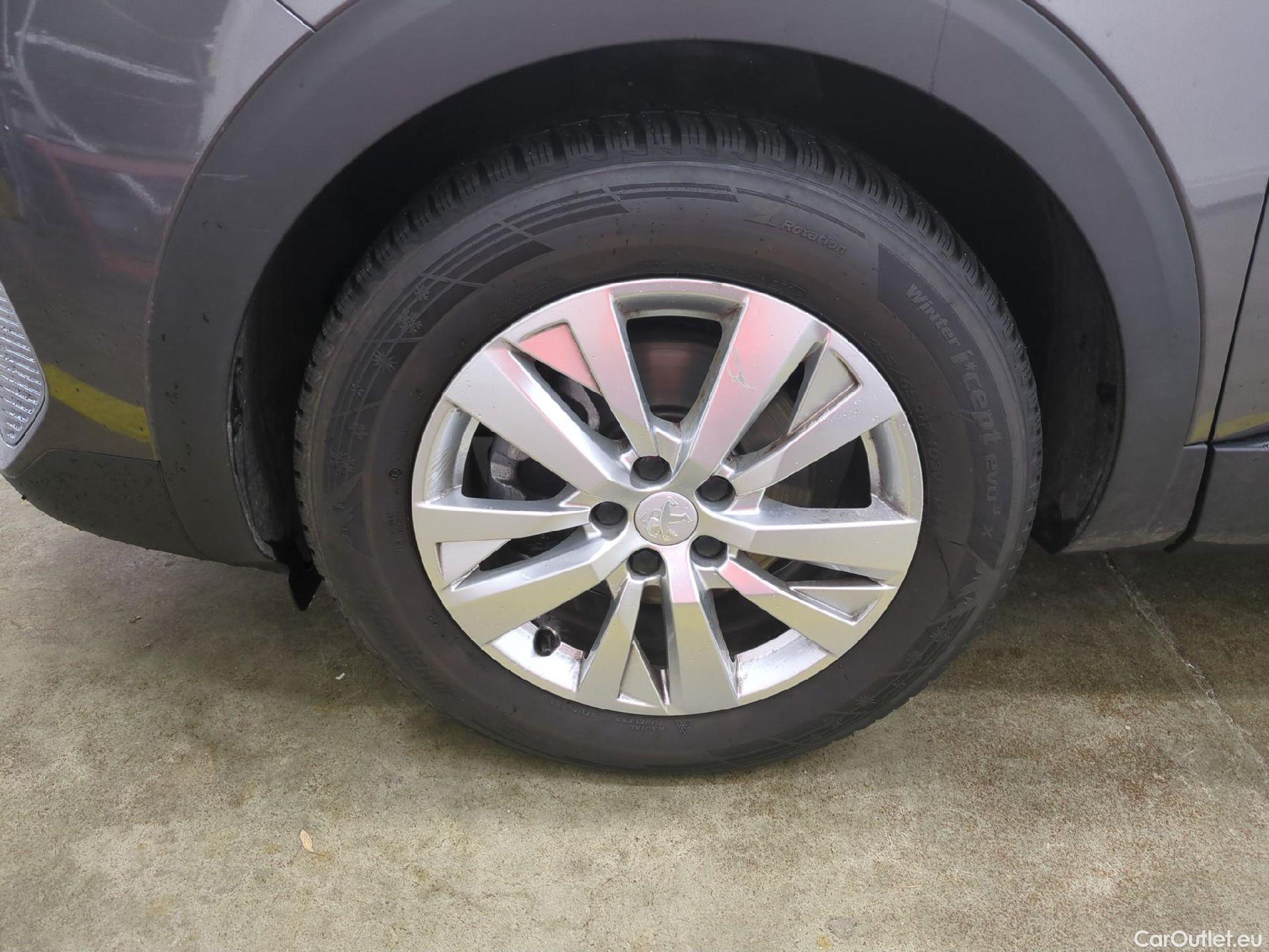  Peugeot  5008  Active Pack 1.5 HDi 130CV BVA8 7 Sieges E6d #1