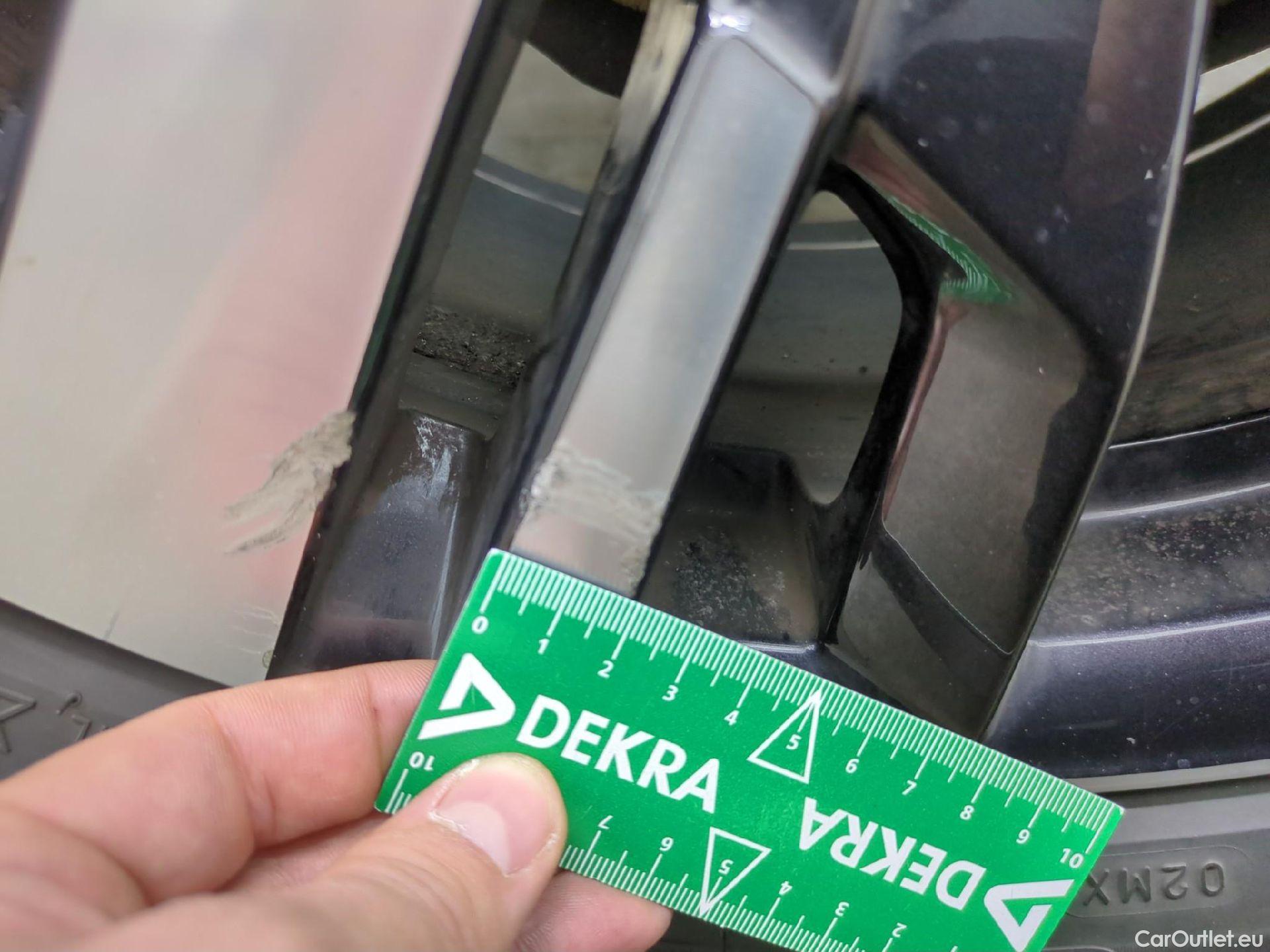  Peugeot  5008  Allure Business 1.5 HDi 130CV BVA8 7 Sieges E6dT #8