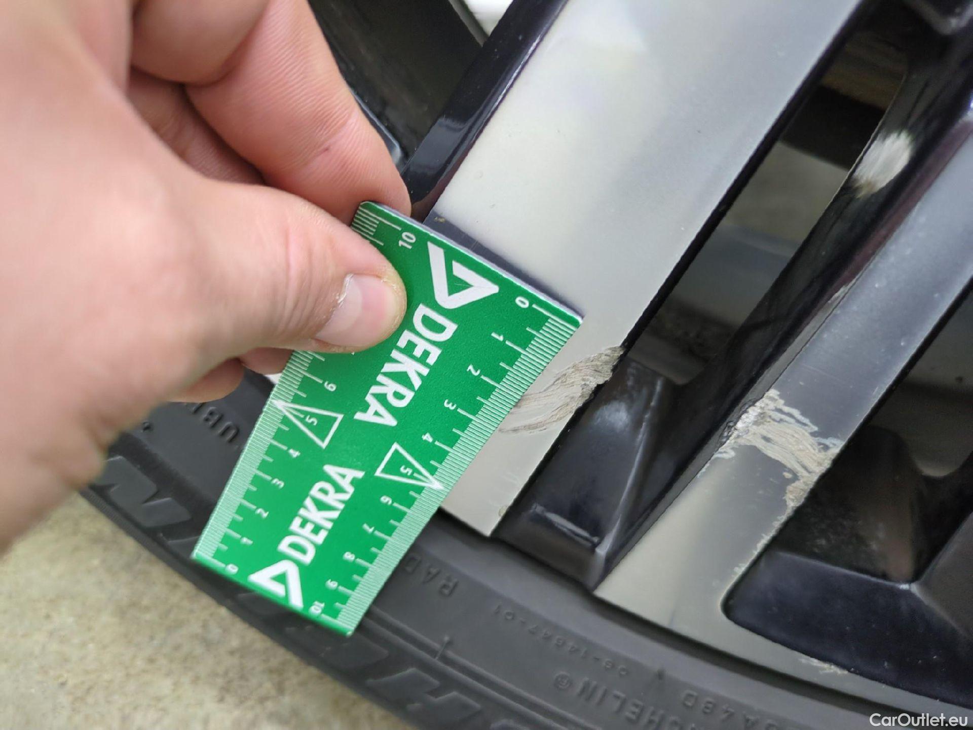  Peugeot  5008  Allure Business 1.5 HDi 130CV BVA8 7 Sieges E6dT #9