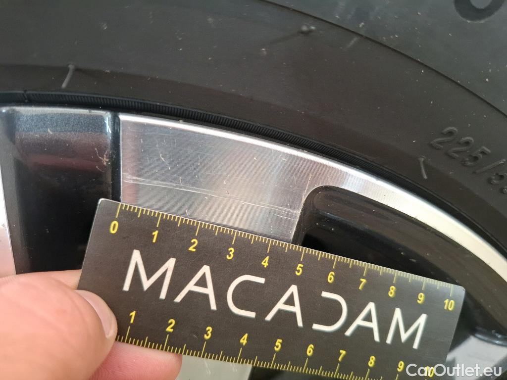  Peugeot  3008  Allure 1.5 HDi 130CV BVA8 E6d #36