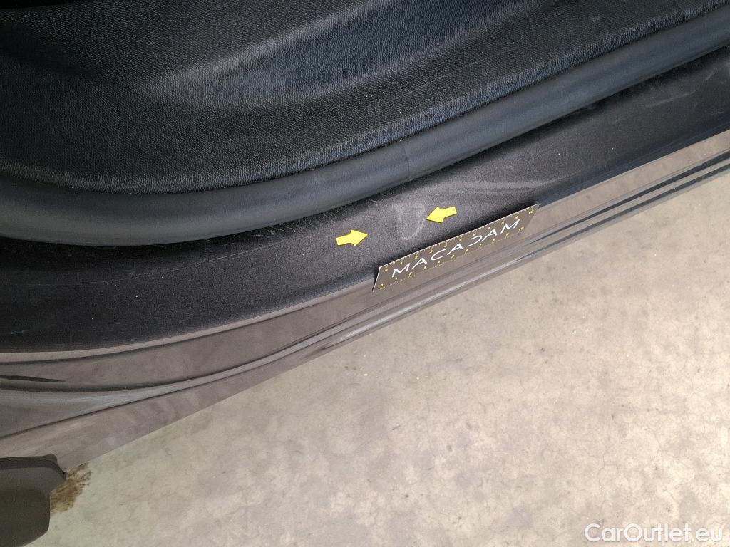  Peugeot  3008  Allure 1.5 HDi 130CV BVA8 E6d #40