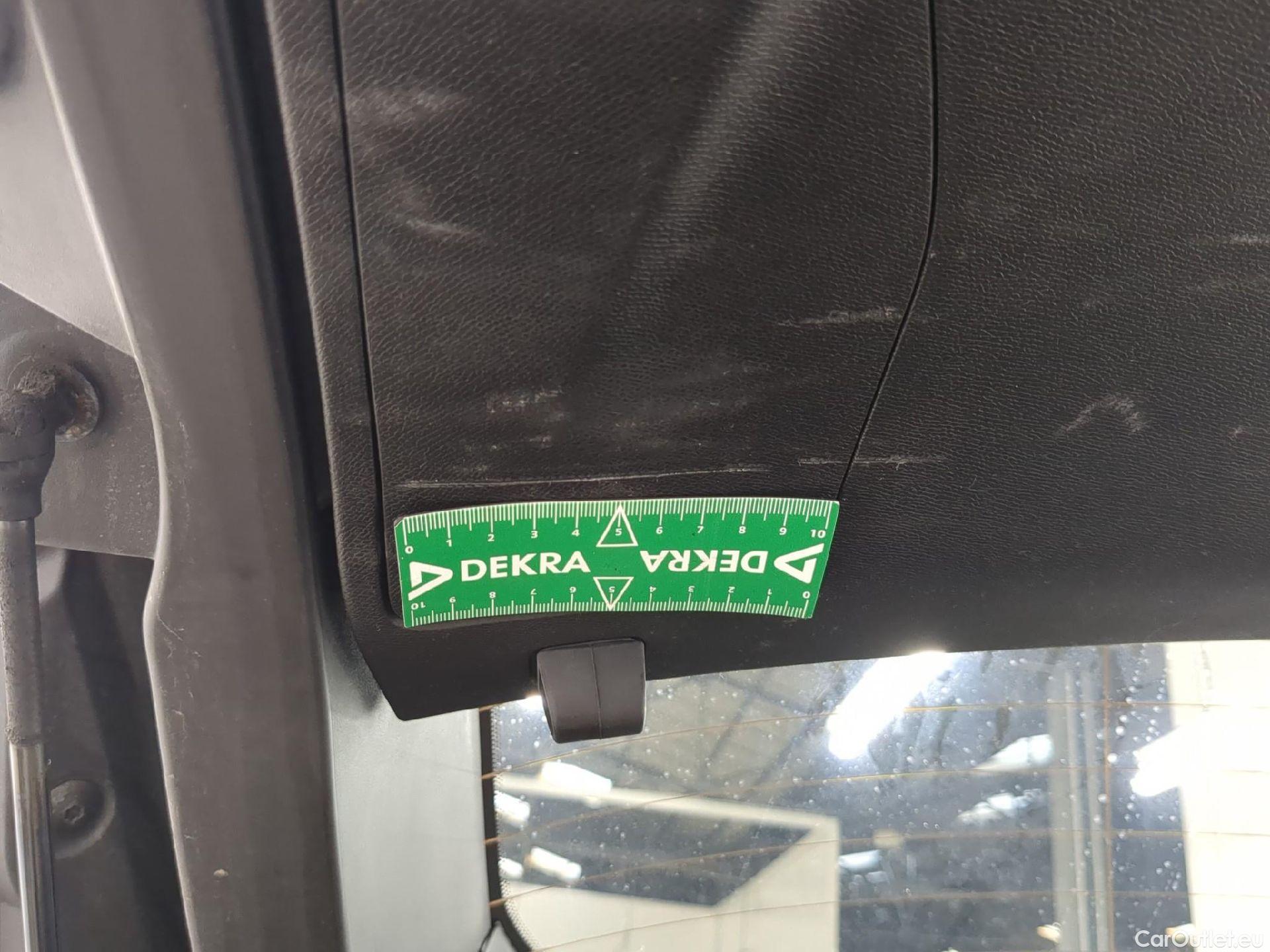  Peugeot  3008  II Active Pack 1.5 HDi 130CV BVA8 E6d #4