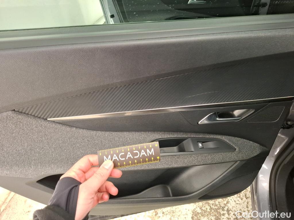  Peugeot  5008  Style 1.5 HDi 130CV BVA8 7 Sieges E6d #8