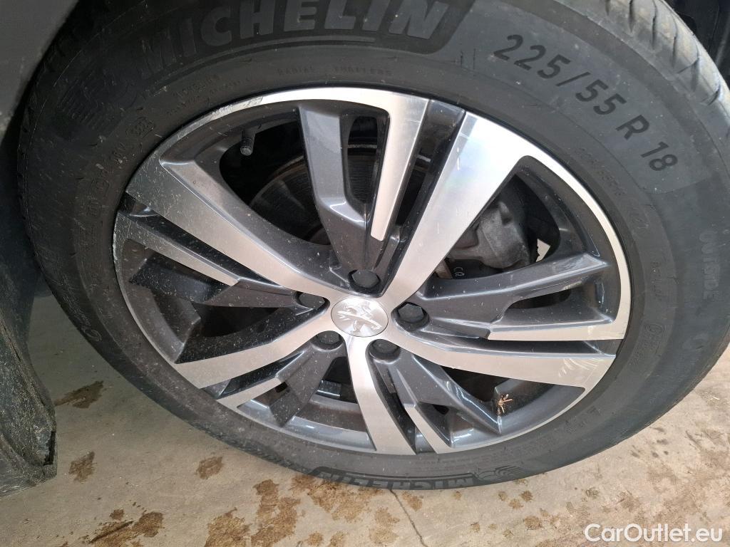  Peugeot  3008  Allure 1.5 HDi 130CV BVA8 E6d #32