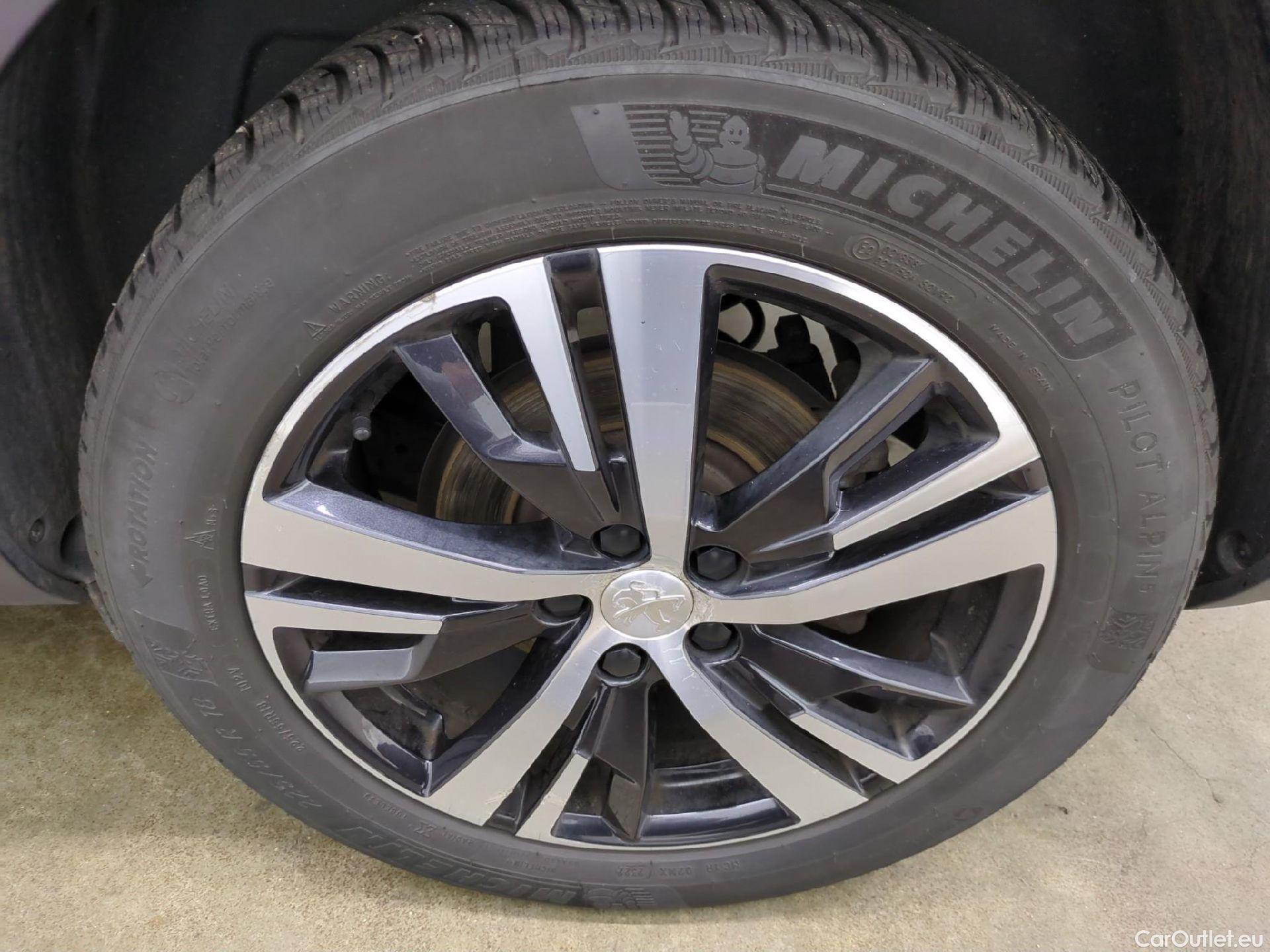  Peugeot  5008  Allure Business 1.5 HDi 130CV BVA8 7 Sieges E6dT #6