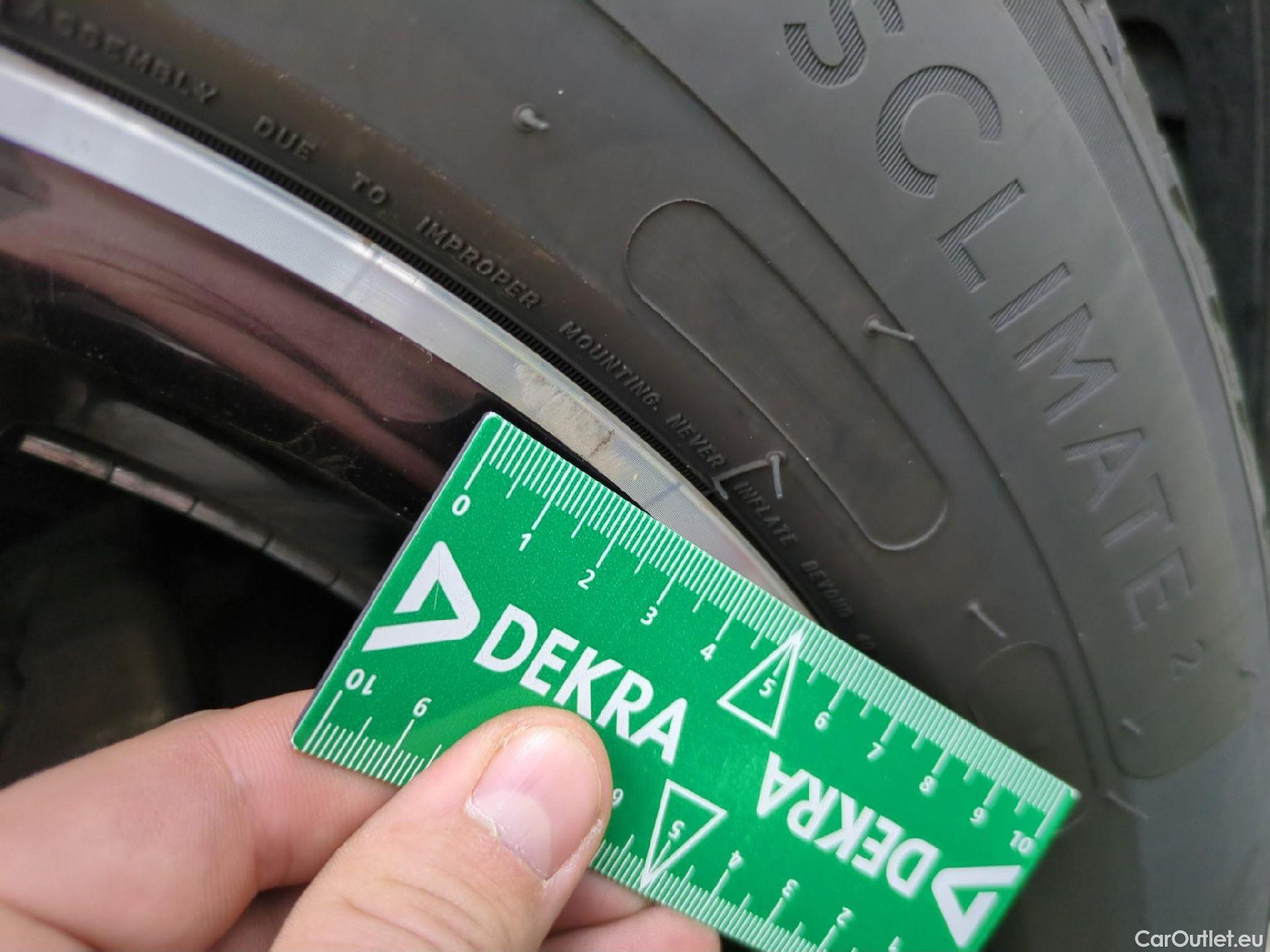  Peugeot  5008  Allure Business 1.5 HDi 130CV BVA8 7 Sieges E6dT #3