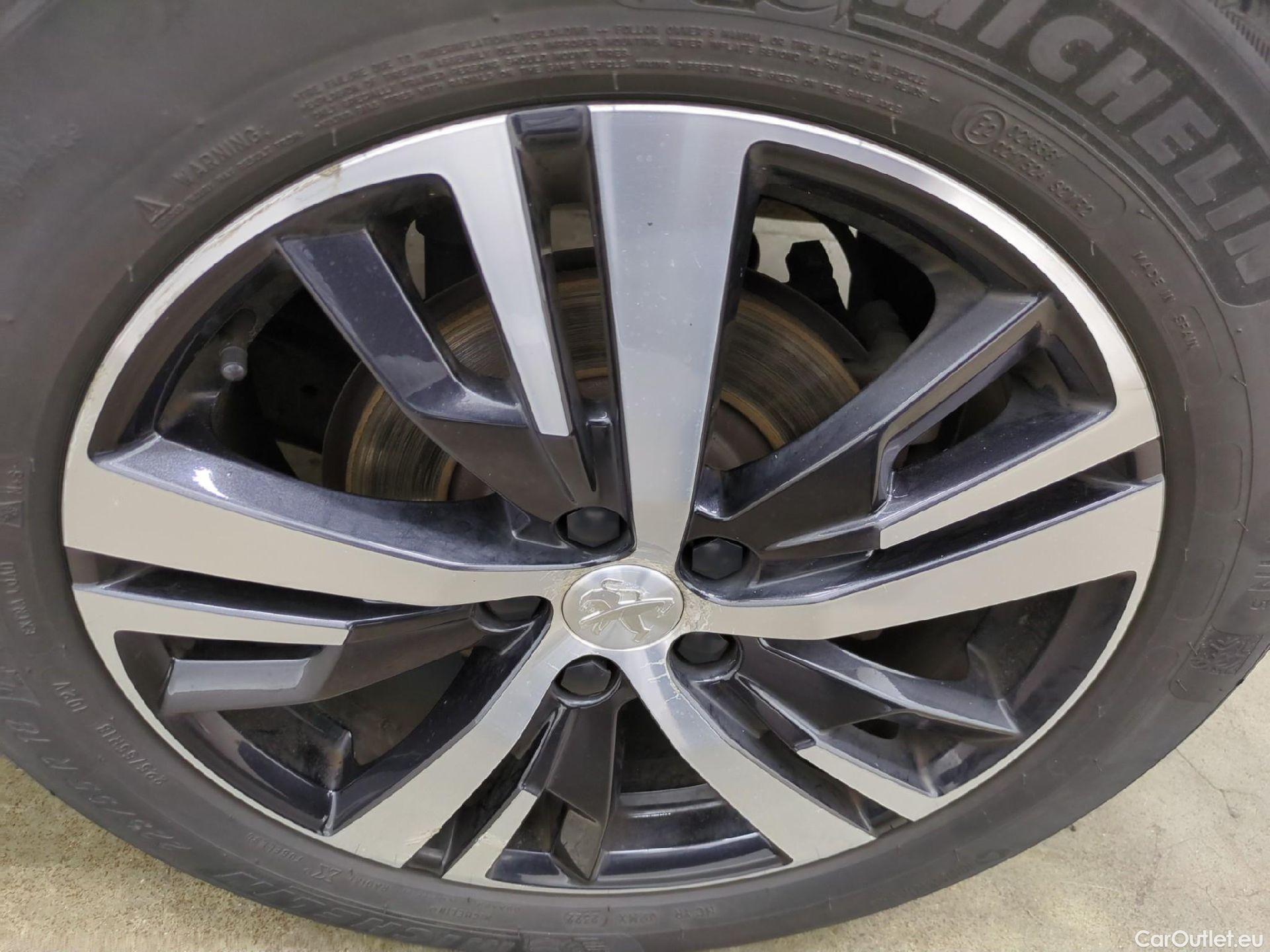  Peugeot  5008  Allure Business 1.5 HDi 130CV BVA8 7 Sieges E6dT #7