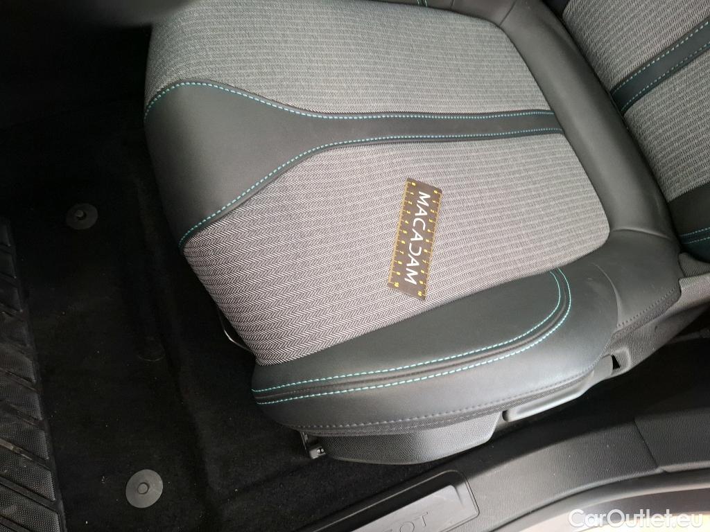  Peugeot  3008  Allure 1.5 HDi 130CV BVA8 E6d #45