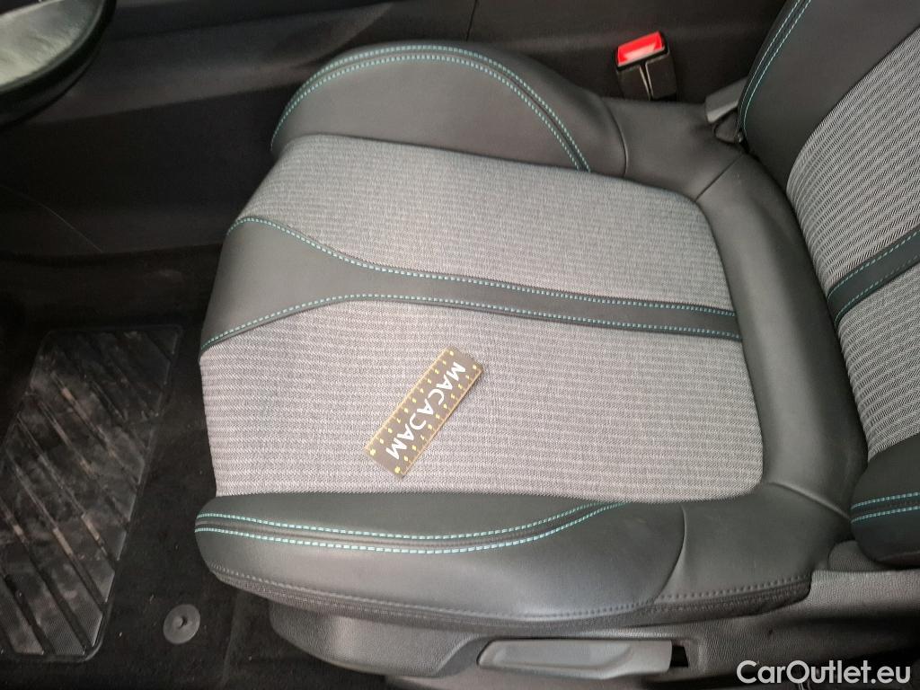  Peugeot  3008  Allure 1.5 HDi 130CV BVA8 E6d #44