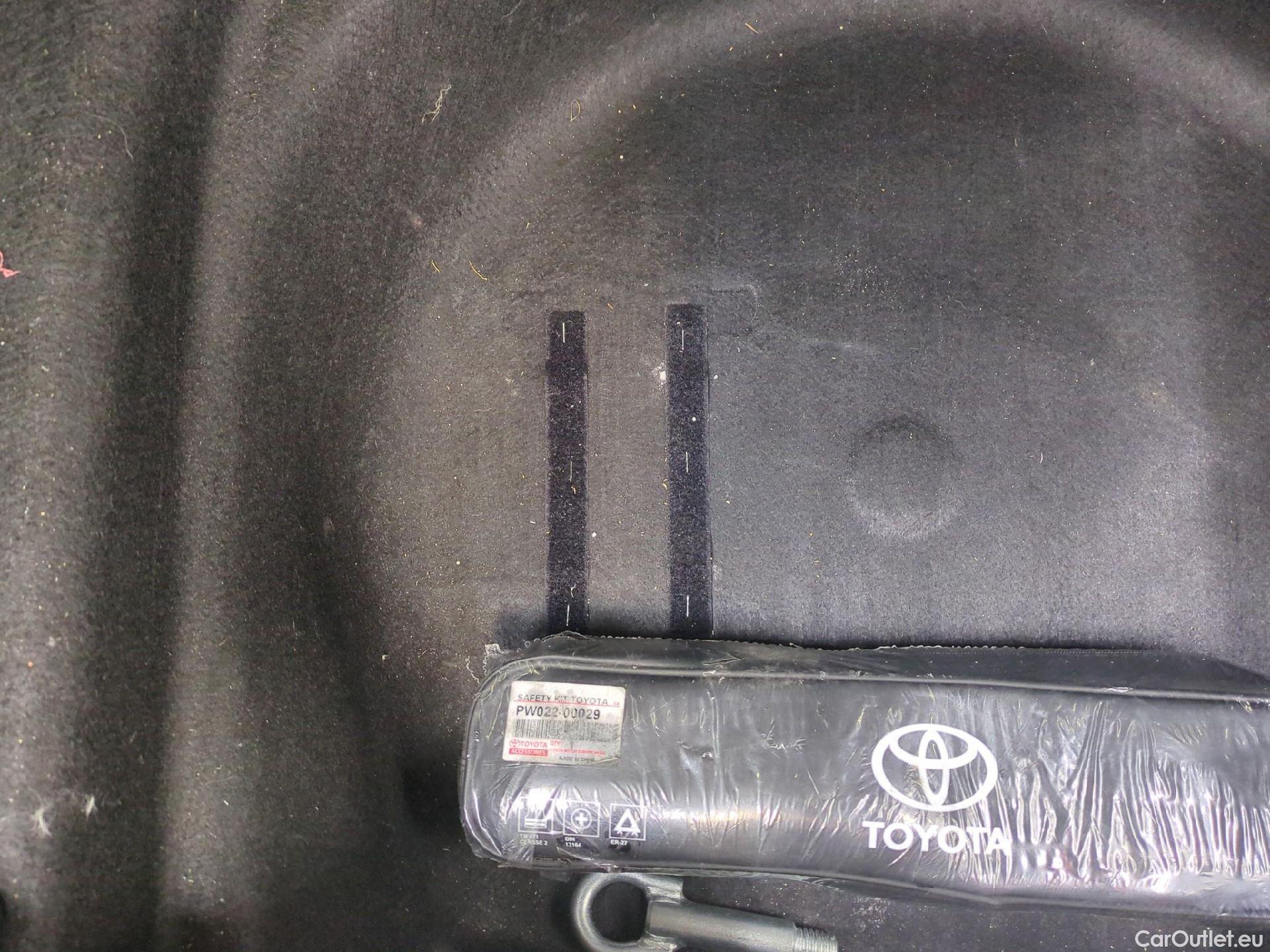  Toyota  Corolla TOYOTA  Touring Sports / 2018 / 5P / Break Hybride 122h GR Sport #47