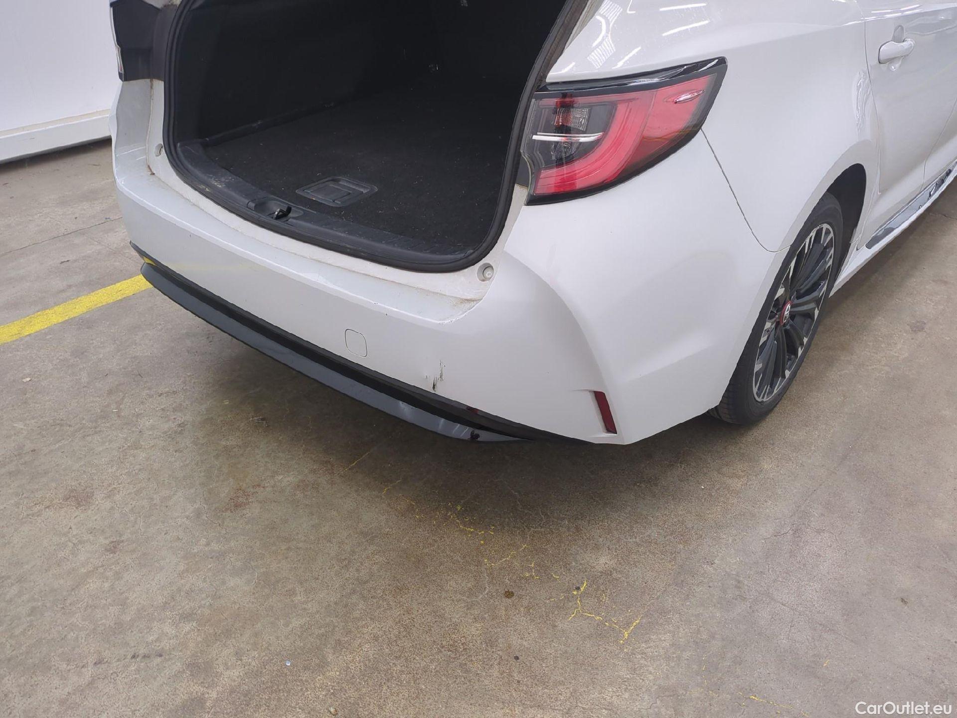  Toyota  Corolla TOYOTA  Touring Sports / 2018 / 5P / Break Hybride 122h GR Sport #40