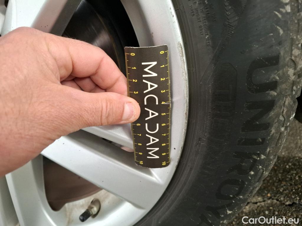  Toyota  Corolla TOYOTA  Touring Sports / 2018 / 5P / Break Hybride 122h Dynamic Business Beyond Zer #24