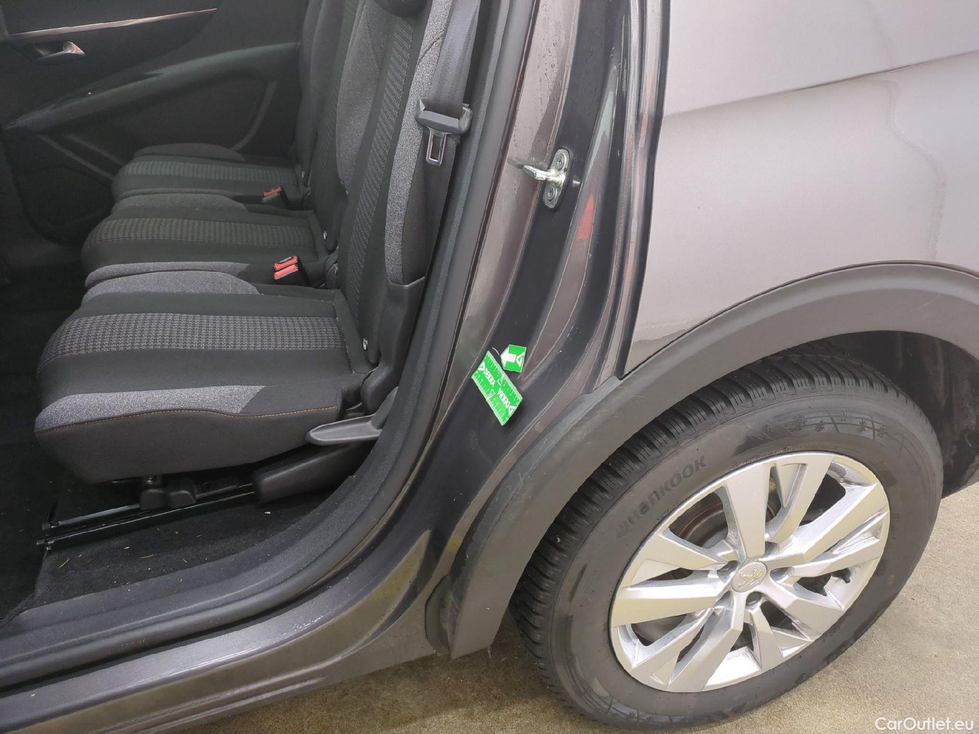  Peugeot  5008  Active Pack 1.5 HDi 130CV BVA8 7 Sieges E6d #16