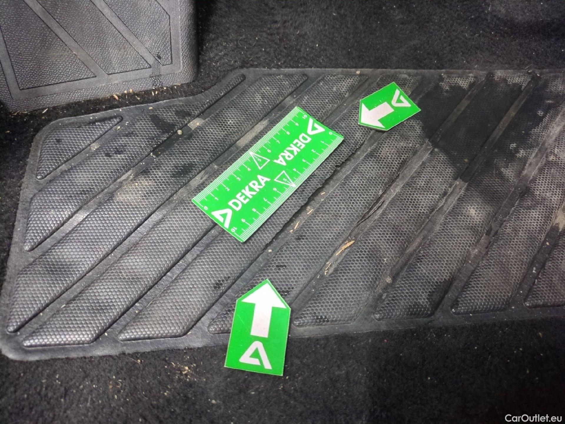  Peugeot  5008  Active Pack 1.5 HDi 130CV BVA8 7 Sieges E6d #4