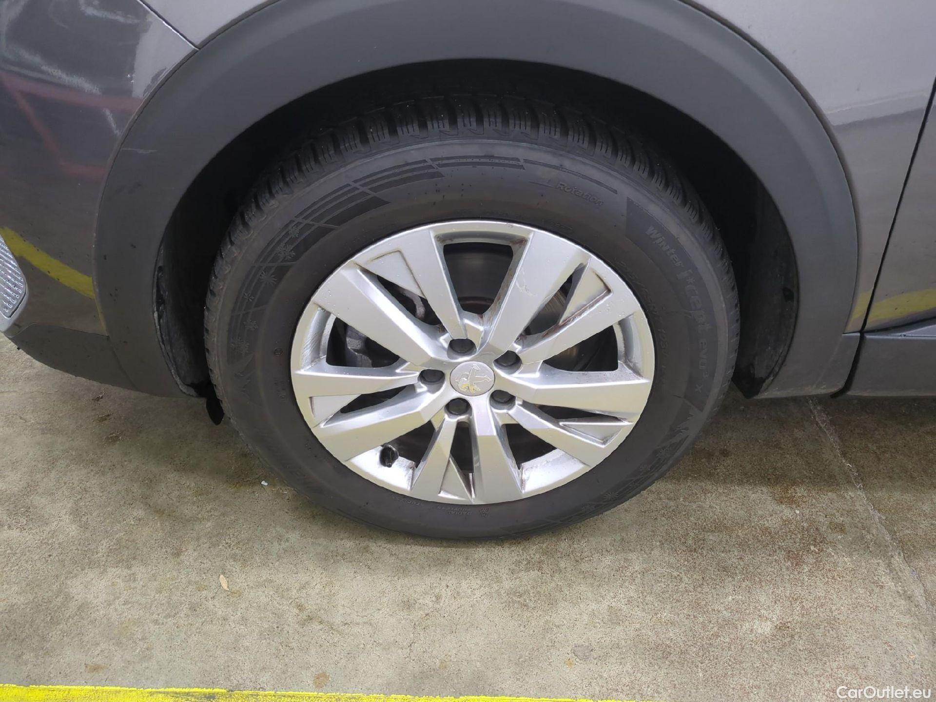  Peugeot  5008  Active Pack 1.5 HDi 130CV BVA8 7 Sieges E6d #11