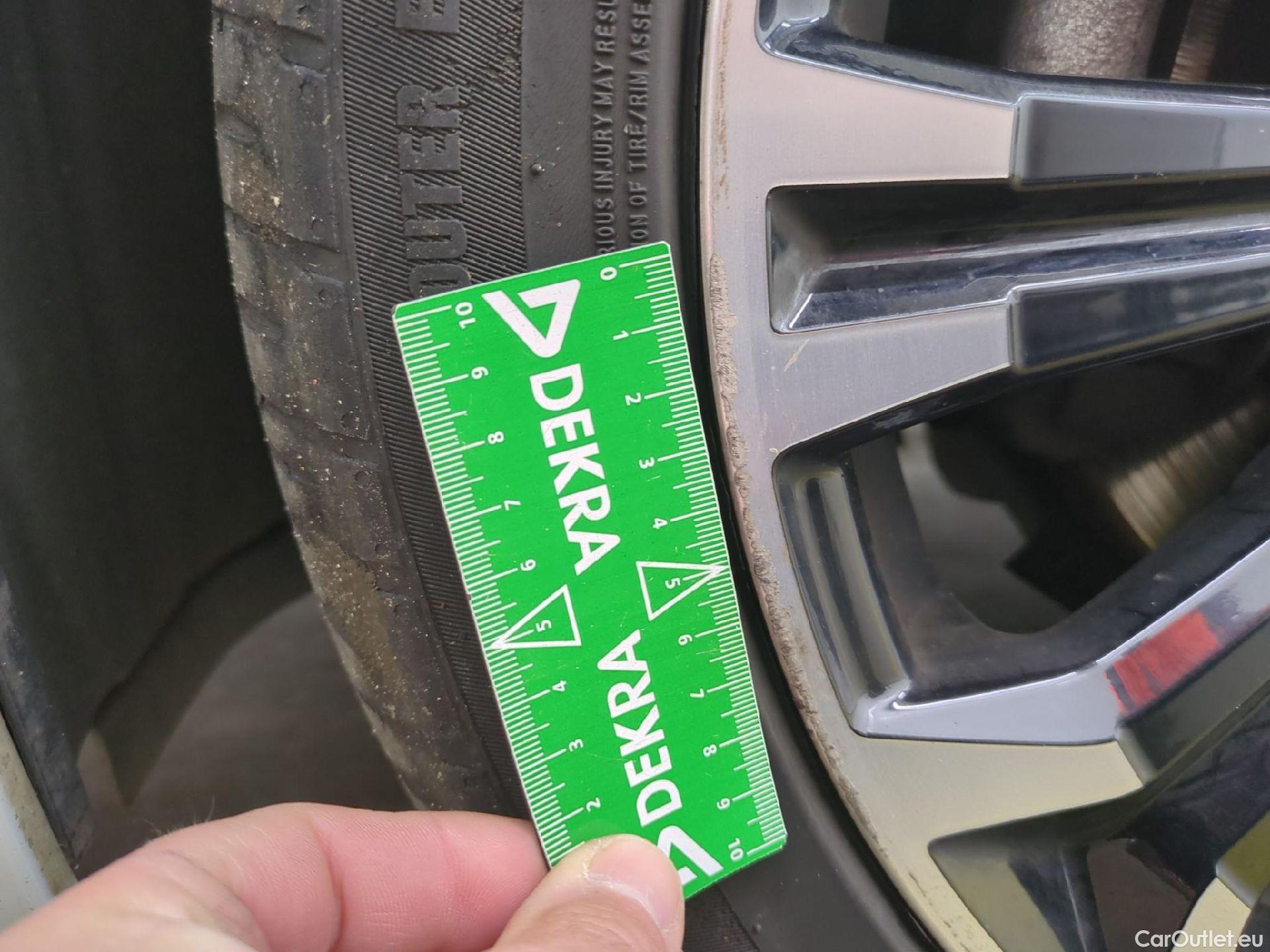  Toyota  Corolla TOYOTA  Touring Sports / 2018 / 5P / Break Hybride 122h GR Sport #7