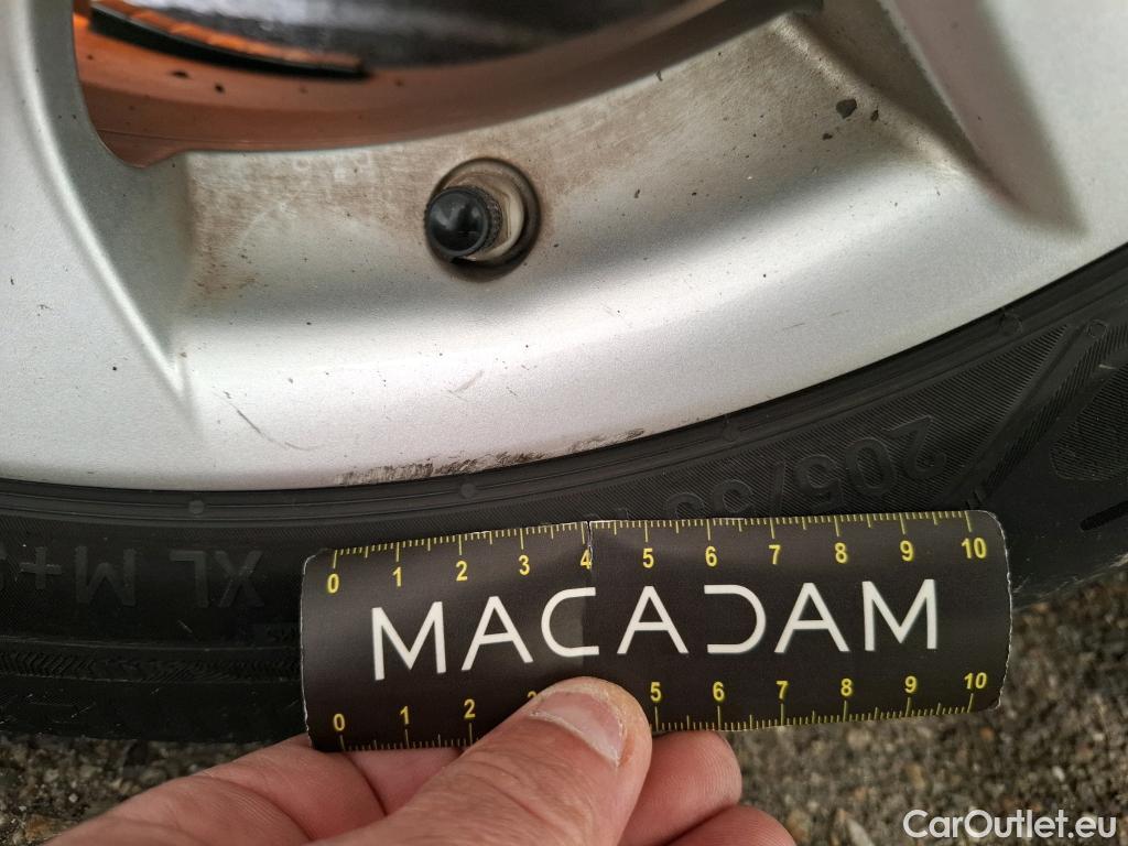  Toyota  Corolla TOYOTA  Touring Sports / 2018 / 5P / Break Hybride 122h Dynamic Business Beyond Zer #25