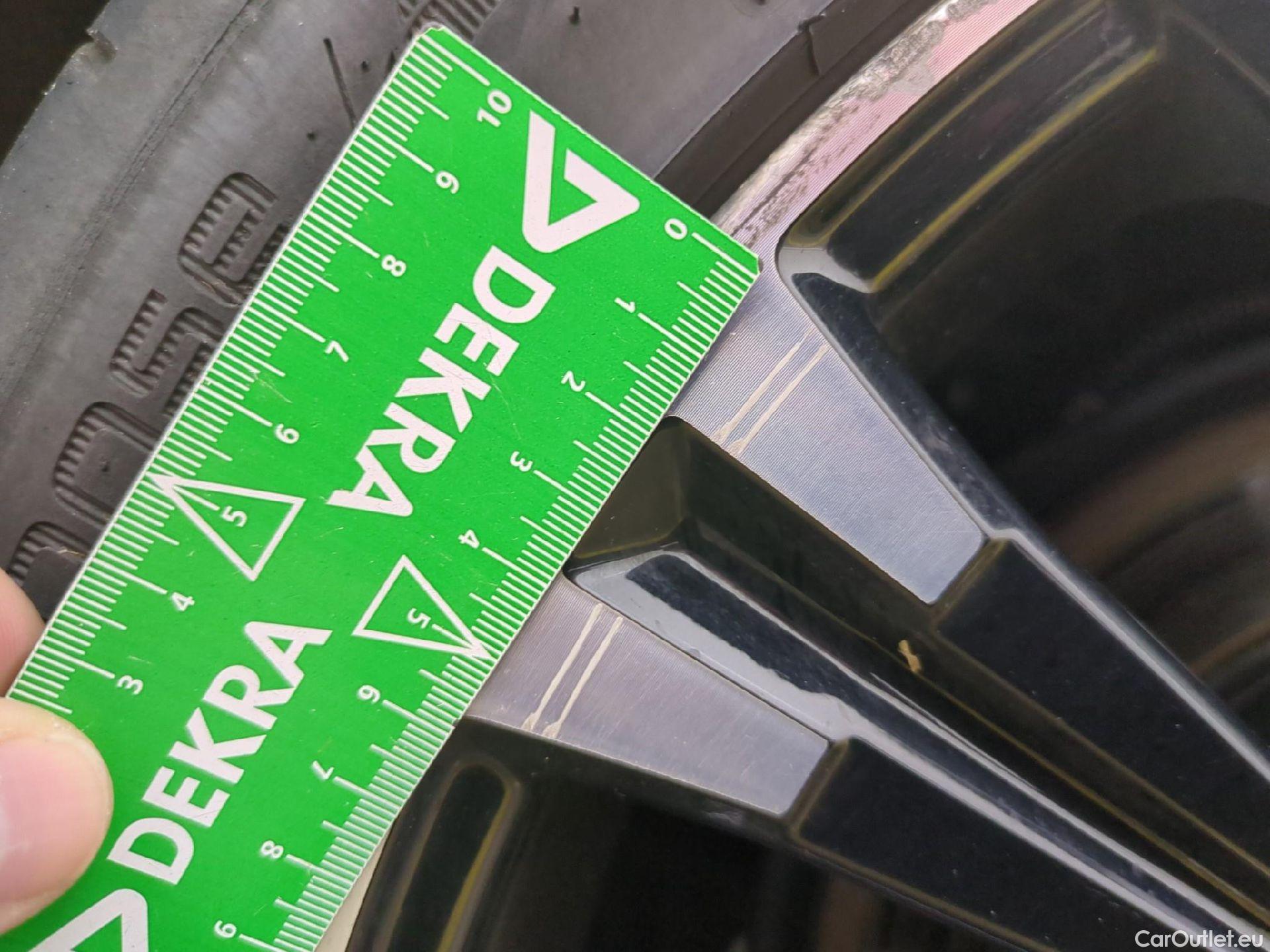  Toyota  Corolla TOYOTA  Touring Sports / 2018 / 5P / Break Hybride 122h GR Sport #13