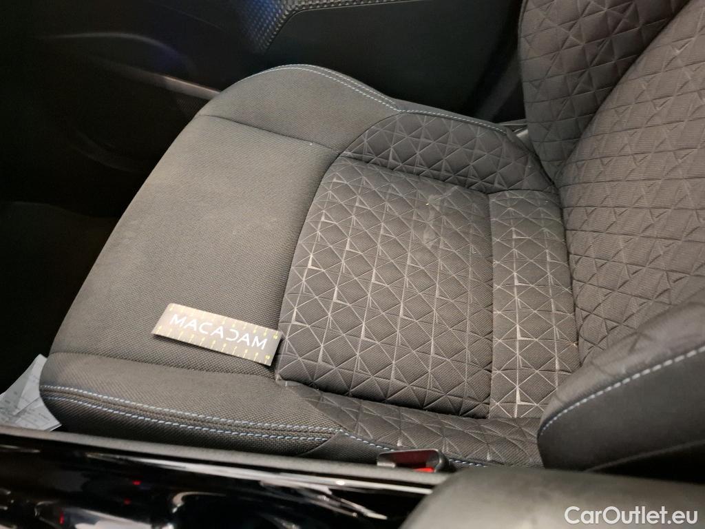  Toyota  C-HR TOYOTA  / 2016 / 5P / SUV 1.8 HYBRIDE 122 EDITION(SP) #3