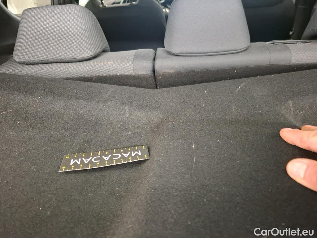  Toyota  C-HR TOYOTA  / 2016 / 5P / SUV 1.8 HYBRIDE 122 EDITION(SP) #2