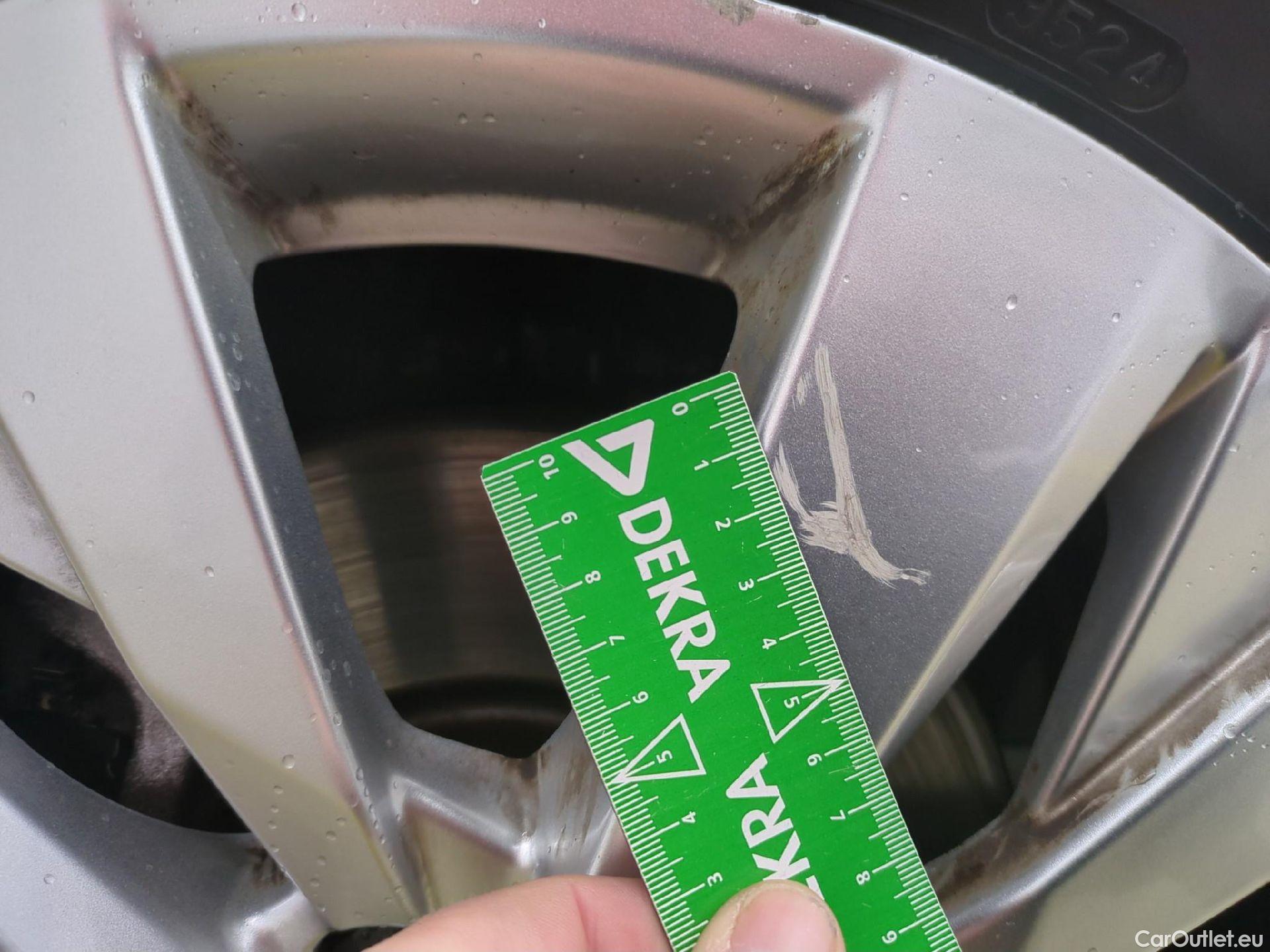  Peugeot  5008  Active Pack 1.5 HDi 130CV BVA8 7 Sieges E6d #10