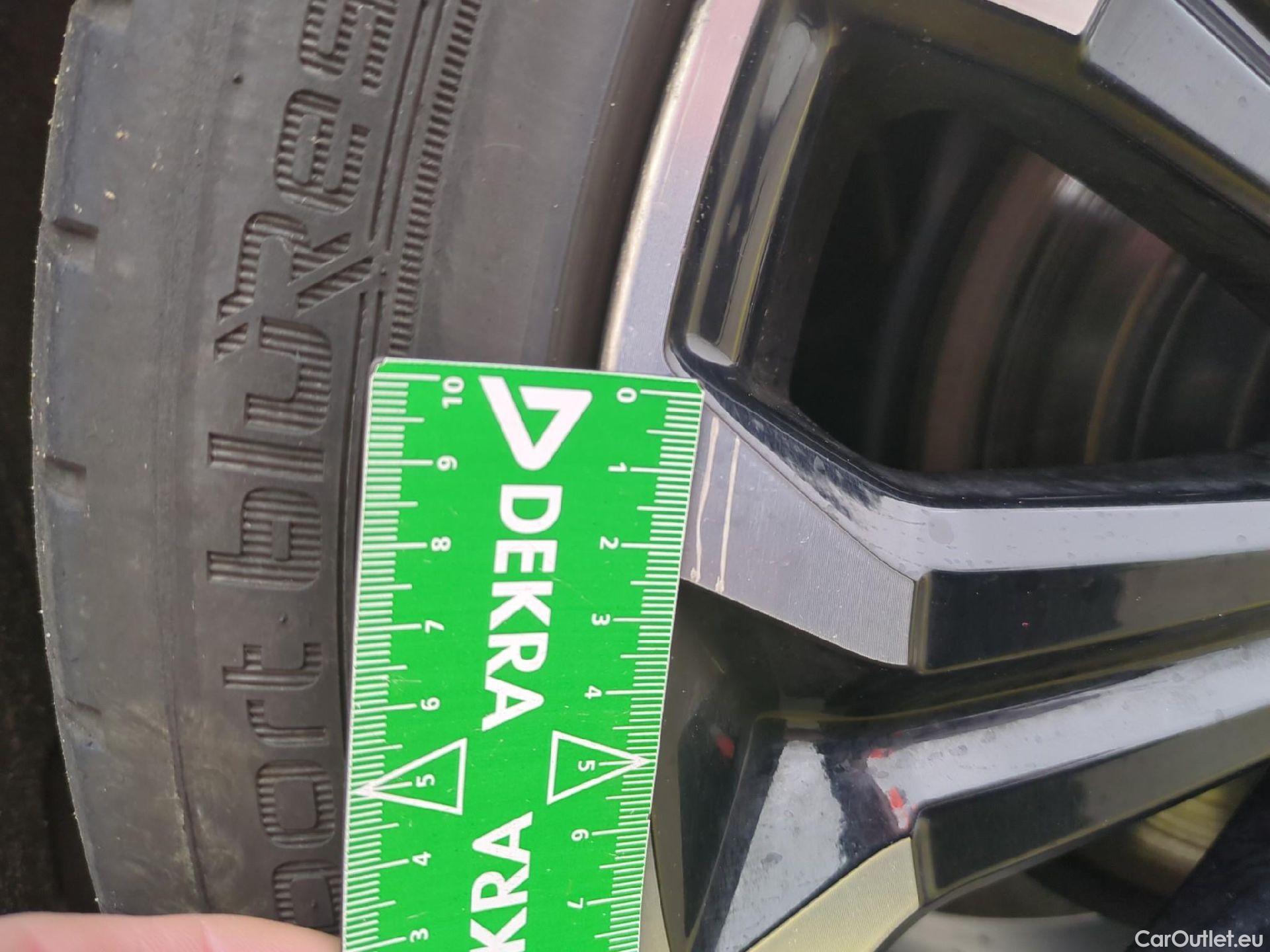  Toyota  Corolla TOYOTA  Touring Sports / 2018 / 5P / Break Hybride 122h GR Sport #16