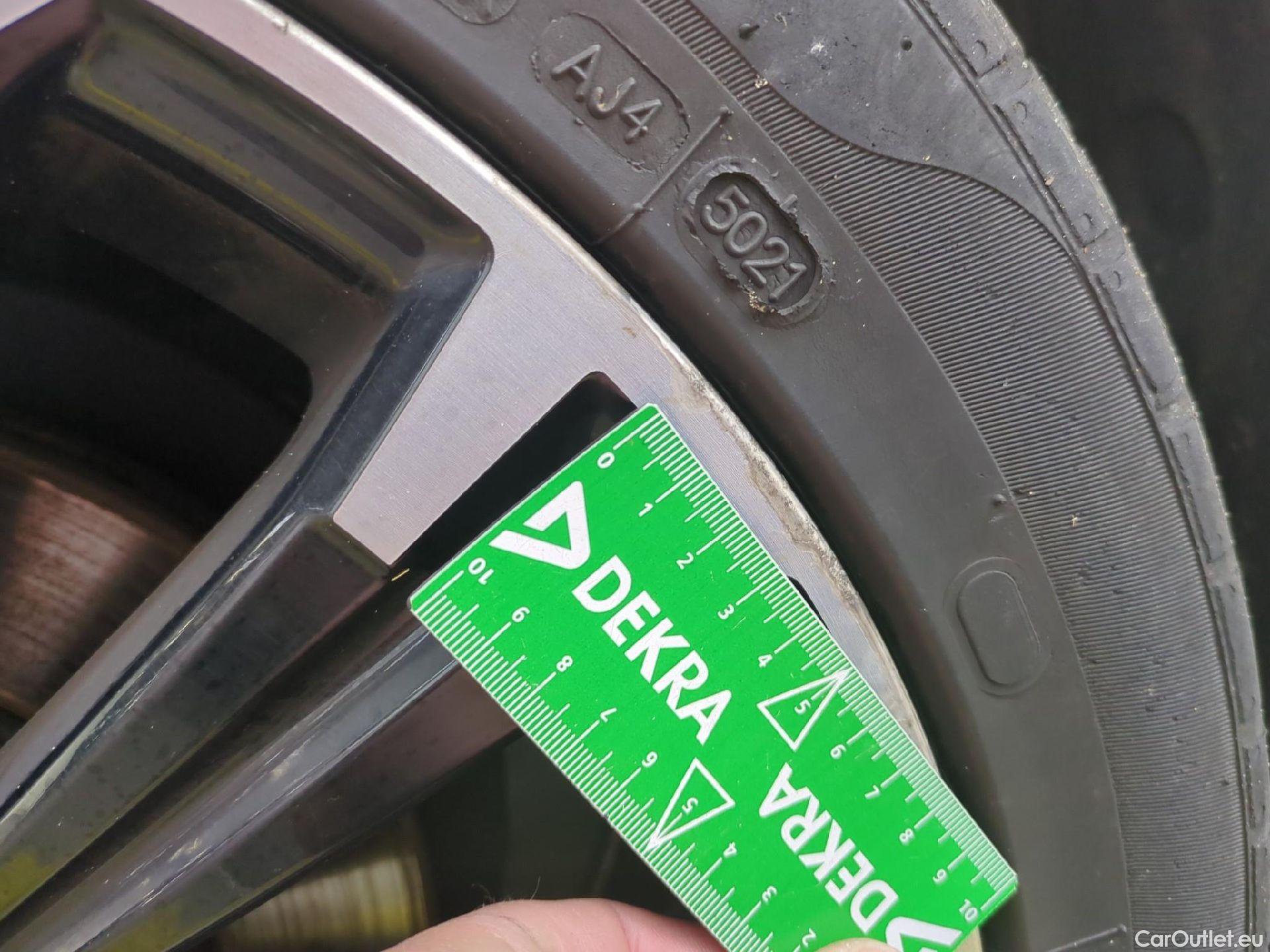  Toyota  Corolla TOYOTA  Touring Sports / 2018 / 5P / Break Hybride 122h GR Sport #4