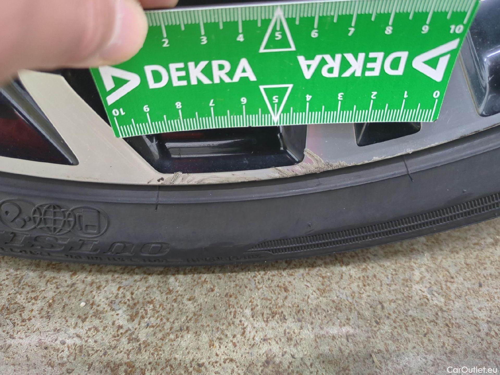  Toyota  Corolla TOYOTA  Touring Sports / 2018 / 5P / Break Hybride 122h GR Sport #15