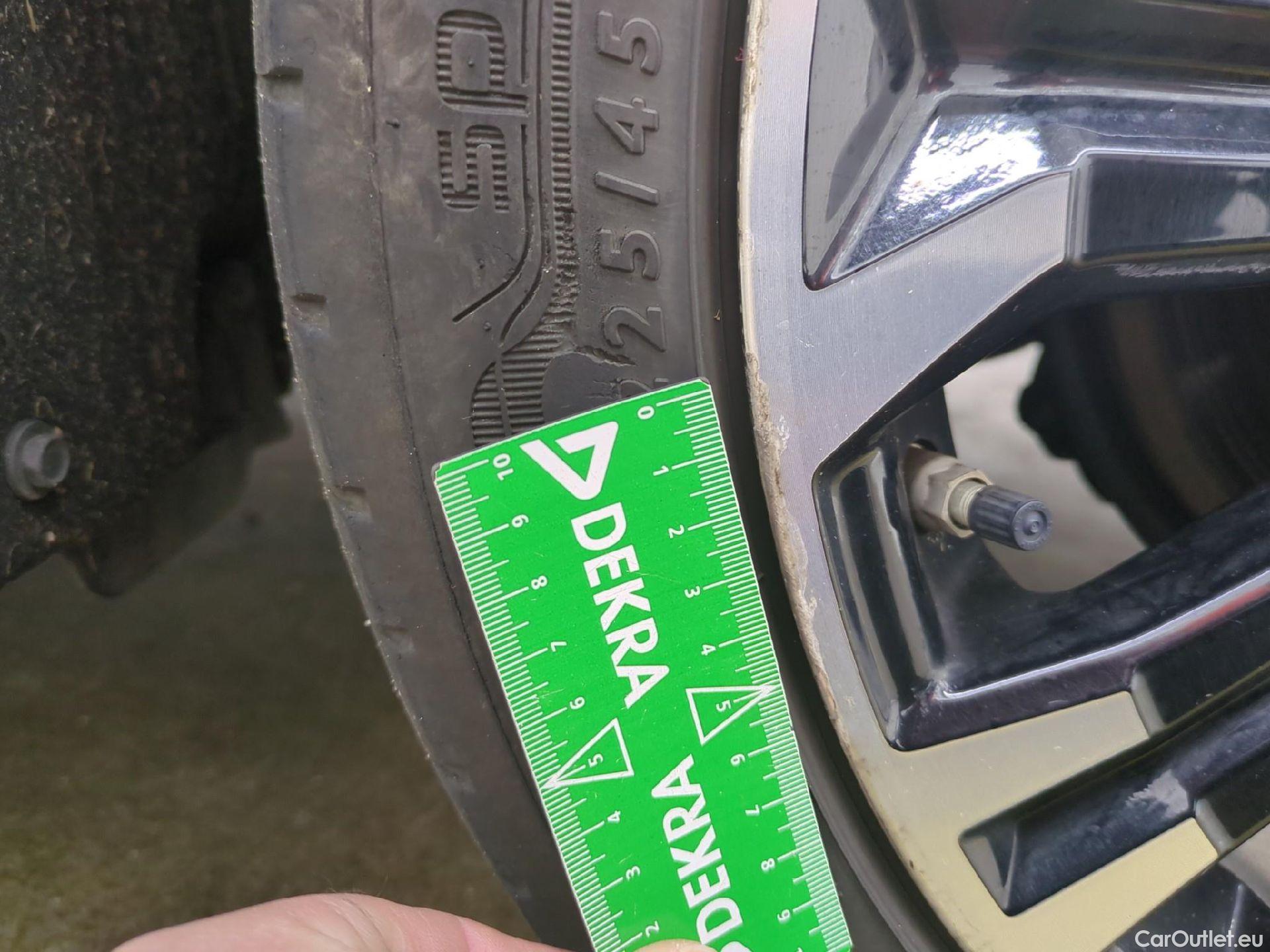  Toyota  Corolla TOYOTA  Touring Sports / 2018 / 5P / Break Hybride 122h GR Sport #17