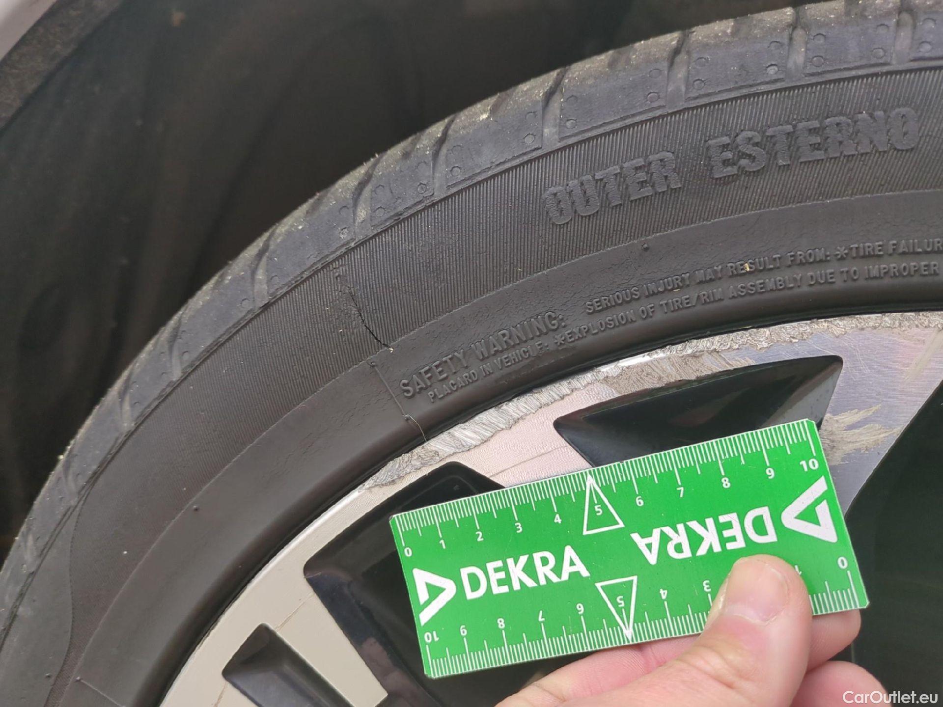  Toyota  Corolla TOYOTA  Touring Sports / 2018 / 5P / Break Hybride 122h GR Sport #26