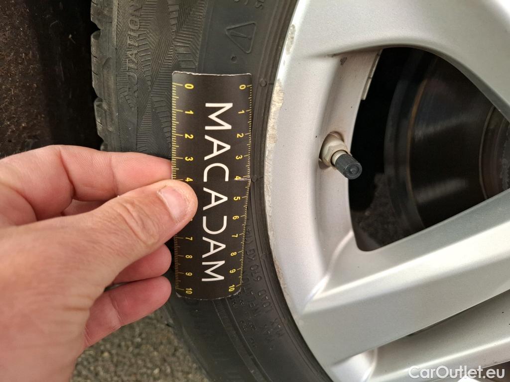  Toyota  Corolla TOYOTA  Touring Sports / 2018 / 5P / Break Hybride 122h Dynamic Business Beyond Zer #40