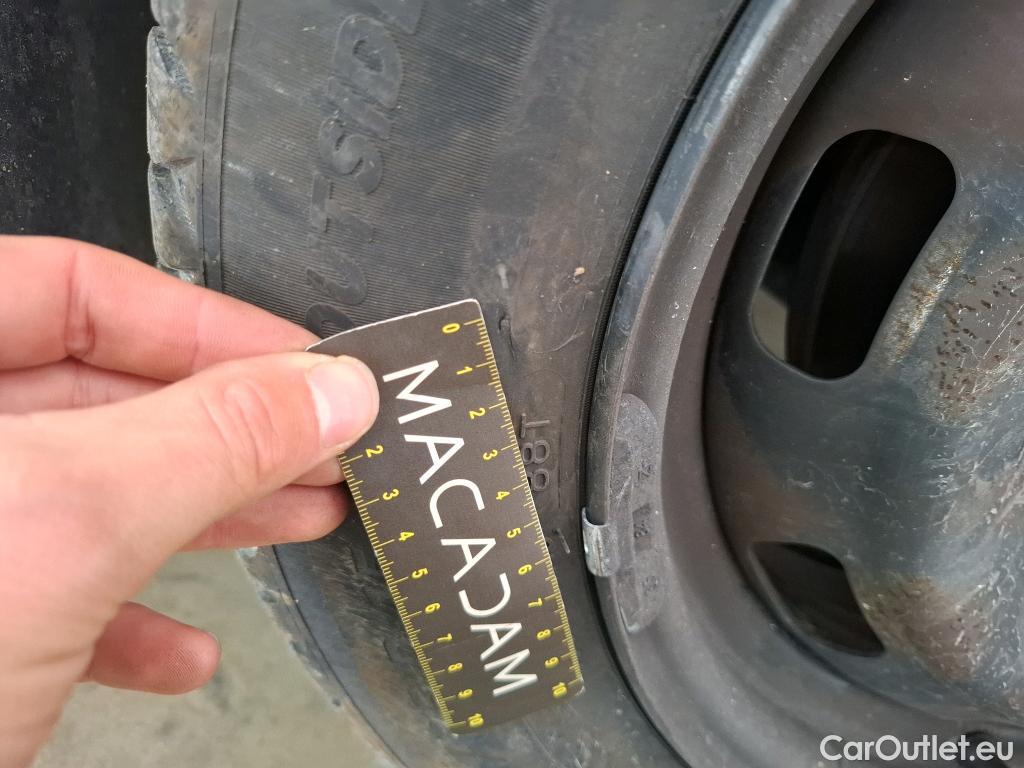  Peugeot  208  Affaire Pack CD Clim 1.4 HDi 70CV BVM5 E5 #30