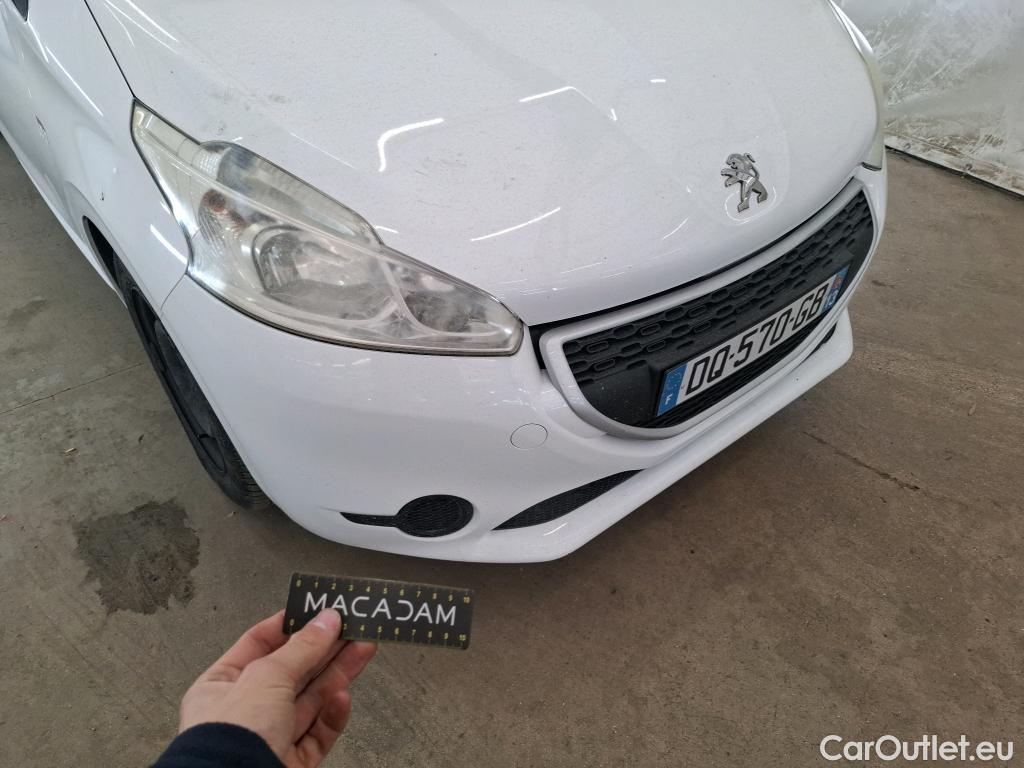  Peugeot  208  Affaire Pack CD Clim 1.4 HDi 70CV BVM5 E5 #20