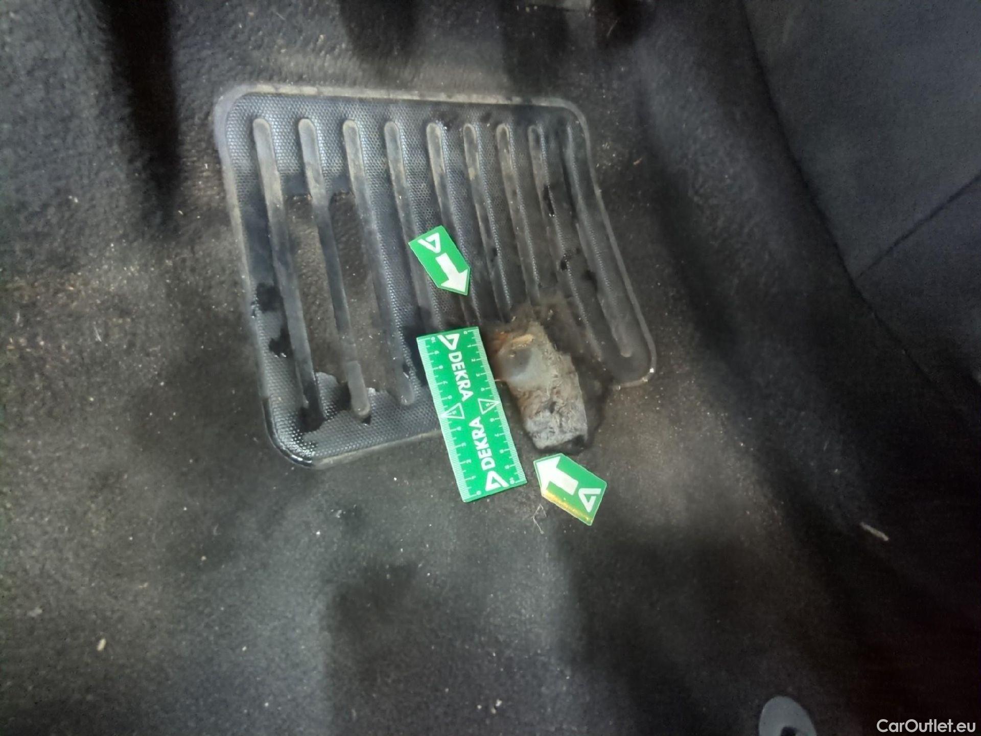  Peugeot  208  Affaire Pack Clim 1.6 HDi 75CV BVM5 E6 #13