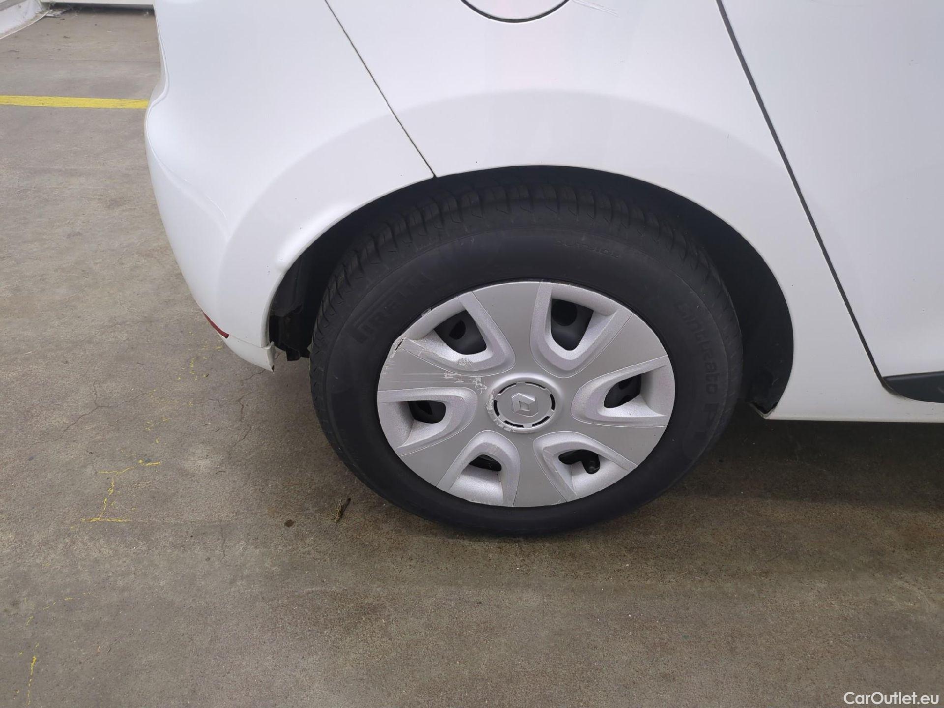  Renault  Clio  IV Air 1.5 dCi 75CV BVM5 E6 #12