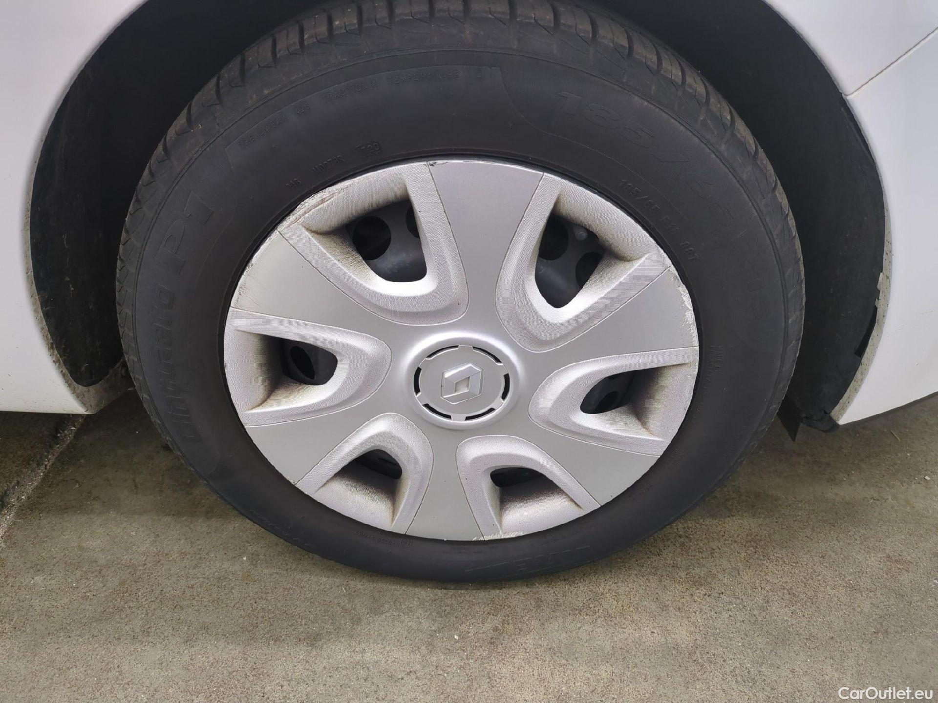  Renault  Clio  IV Air 1.5 dCi 75CV BVM5 E6 #17